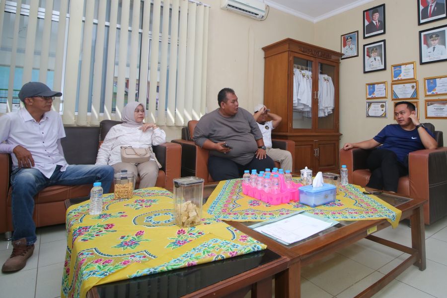 Ujang Bey Kawal Aspirasi Masyarakat dan Pemerintah Desa